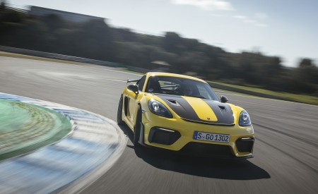 2022 Porsche 718 Cayman GT4 RS (Color: Racing Yellow) Front Wallpapers 450x275 (220)