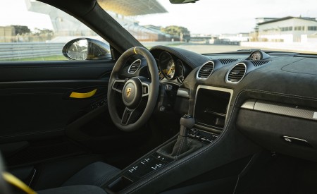 2022 Porsche 718 Cayman GT4 RS (Color: Racing Yellow) Interior Wallpapers 450x275 (291)