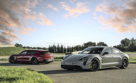 2022 Porsche Taycan GTS (Color: Crayon) and Taycan GTS Sport Turismo Wallpapers 450x275 (67)