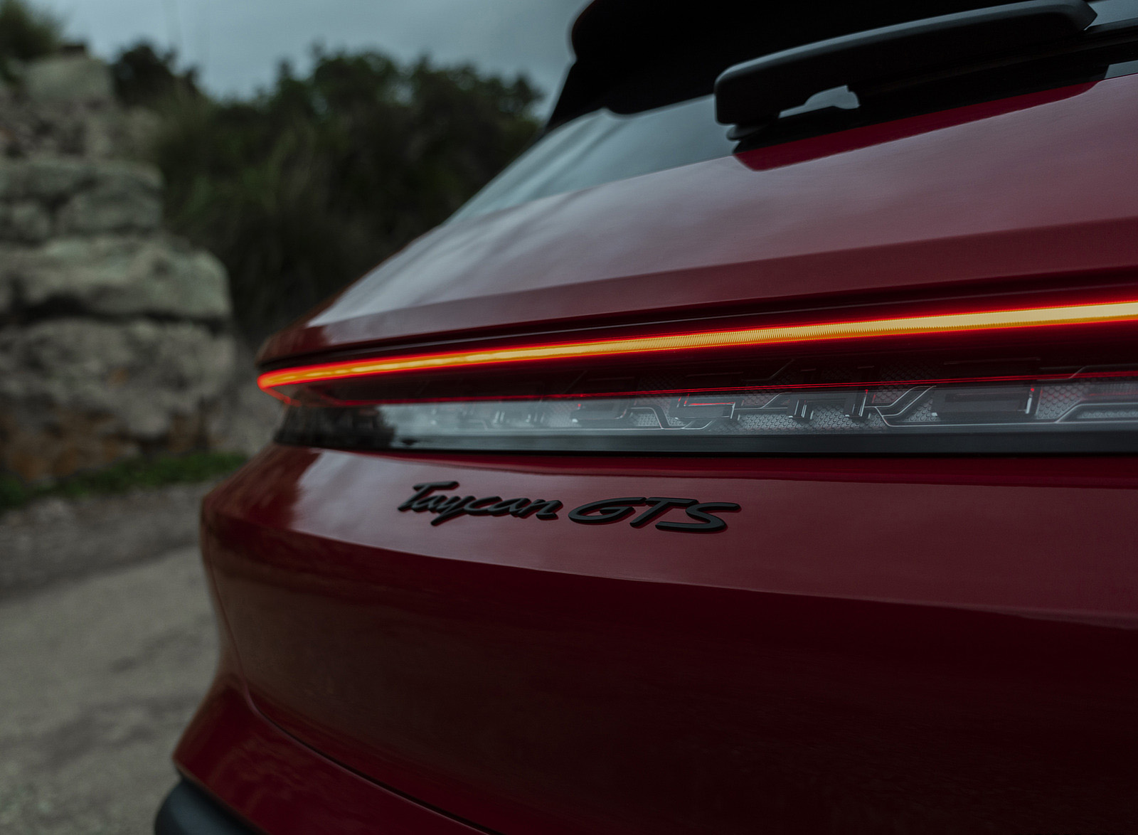 2022 Porsche Taycan GTS Sport Turismo (Color: Carmine Red) Detail Wallpapers #113 of 168