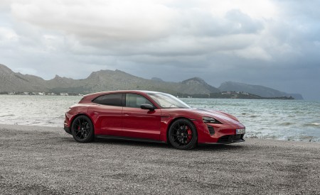 2022 Porsche Taycan GTS Sport Turismo (Color: Carmine Red) Front Three-Quarter Wallpapers 450x275 (99)
