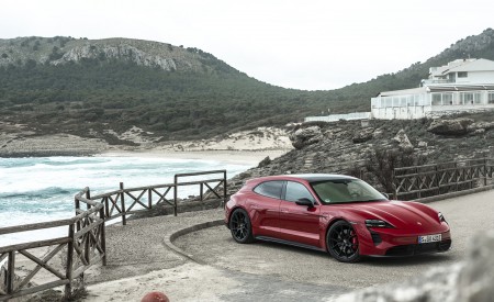 2022 Porsche Taycan GTS Sport Turismo (Color: Carmine Red) Front Three-Quarter Wallpapers 450x275 (79)