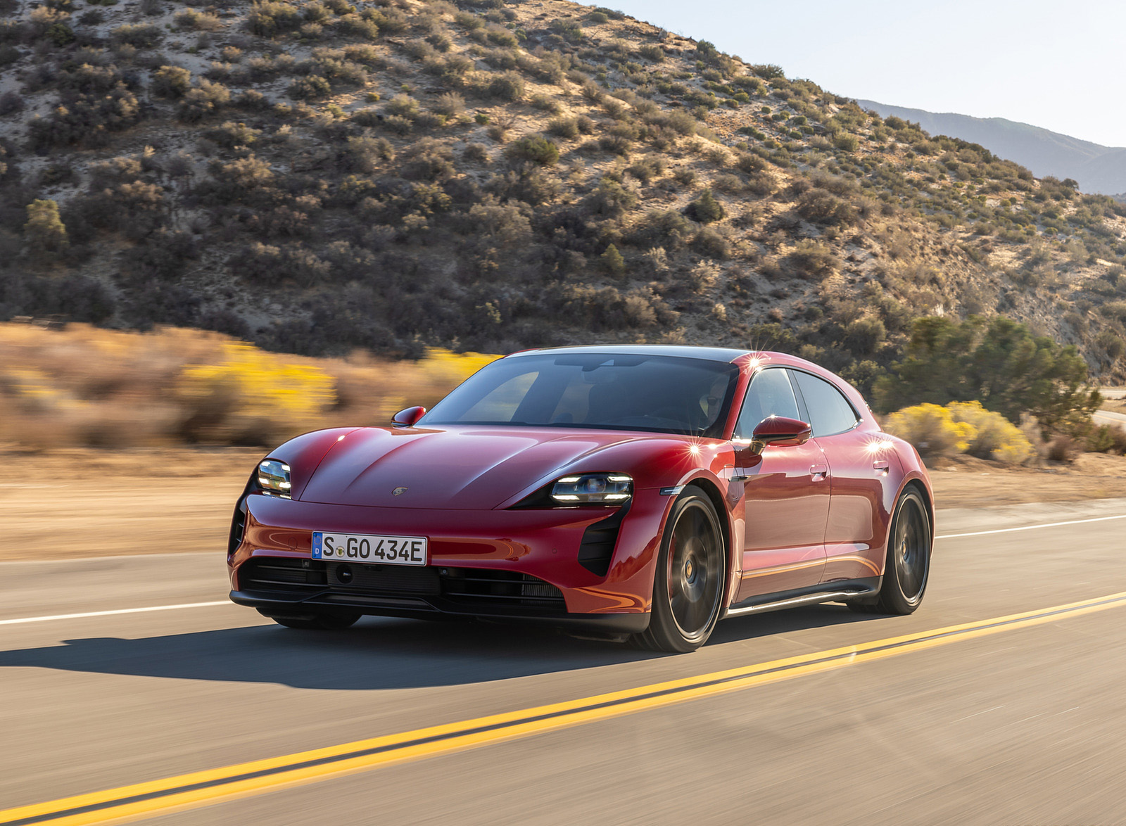 2022 Porsche Taycan GTS Sport Turismo (Color: Carmine Red) Front Three-Quarter Wallpapers (3)