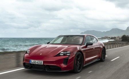 2022 Porsche Taycan GTS Sport Turismo (Color: Carmine Red) Front Three-Quarter Wallpapers 450x275 (26)