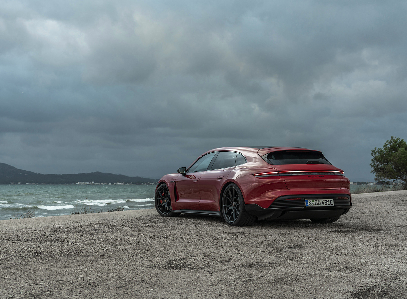 2022 Porsche Taycan GTS Sport Turismo (Color: Carmine Red) Rear Three-Quarter Wallpapers #101 of 168