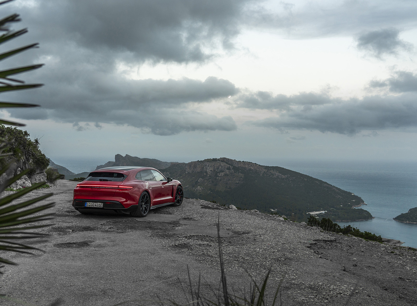 2022 Porsche Taycan GTS Sport Turismo (Color: Carmine Red) Rear Three-Quarter Wallpapers #86 of 168