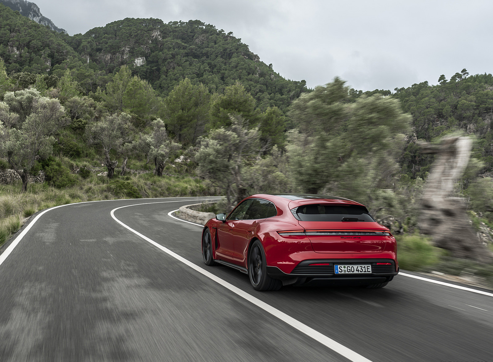 2022 Porsche Taycan GTS Sport Turismo (Color: Carmine Red) Rear Three-Quarter Wallpapers #56 of 168