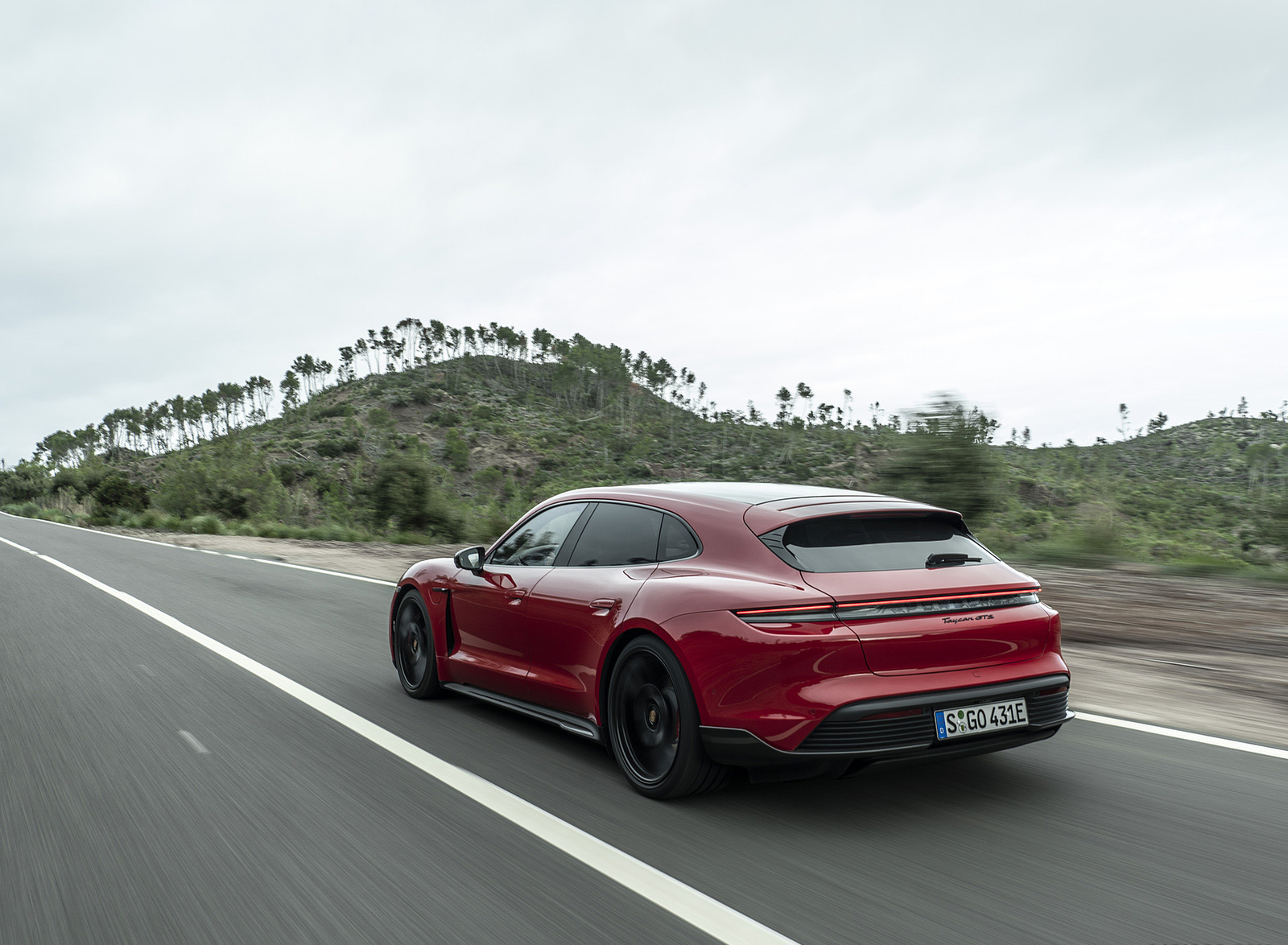 2022 Porsche Taycan GTS Sport Turismo (Color: Carmine Red) Rear Three-Quarter Wallpapers #44 of 168
