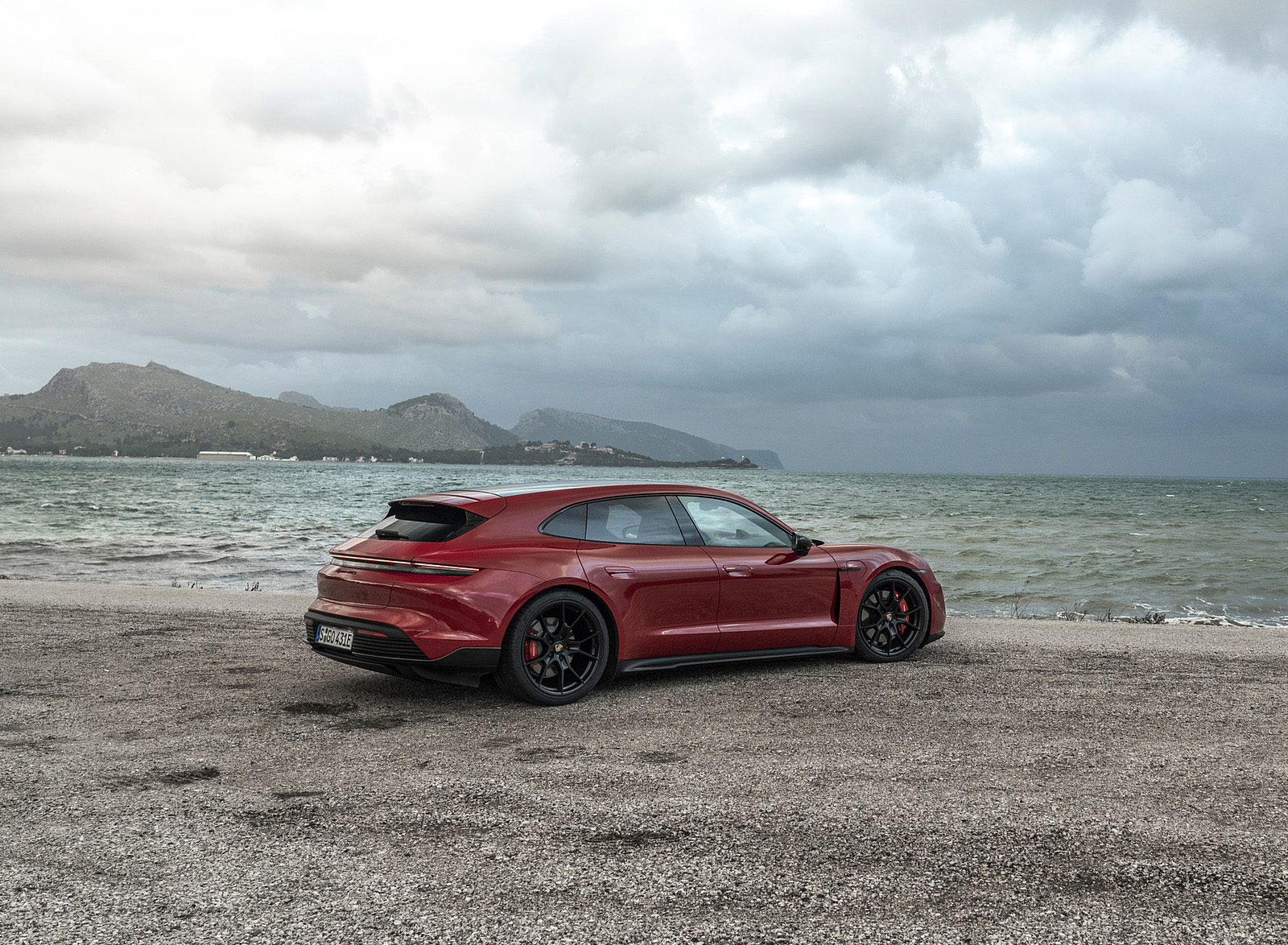 2022 Porsche Taycan GTS Sport Turismo (Color: Carmine Red) Rear Three-Quarter Wallpapers #102 of 168