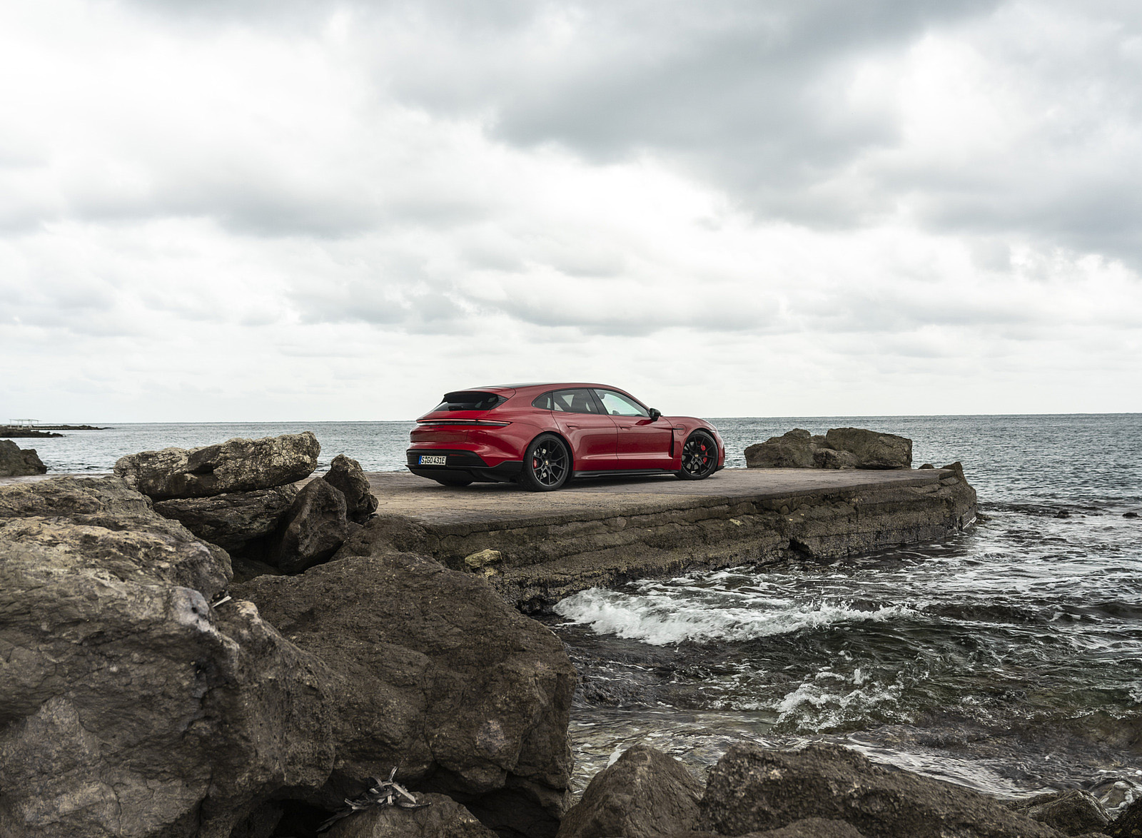 2022 Porsche Taycan GTS Sport Turismo (Color: Carmine Red) Rear Three-Quarter Wallpapers #75 of 168