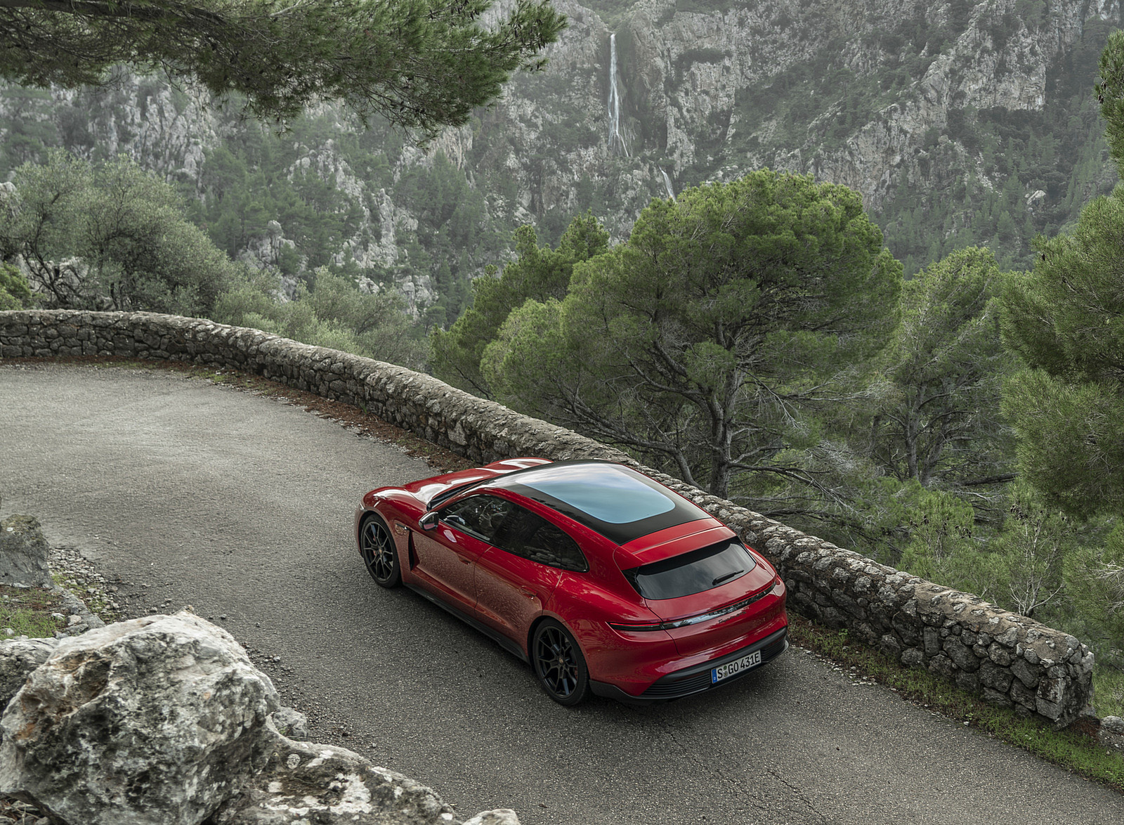2022 Porsche Taycan GTS Sport Turismo (Color: Carmine Red) Top Wallpapers #49 of 168