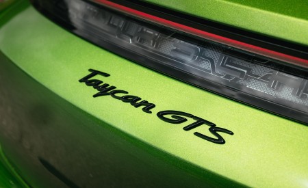 2022 Porsche Taycan GTS Sport Turismo (Color: Mamba Green Metallic) Badge Wallpapers 450x275 (161)