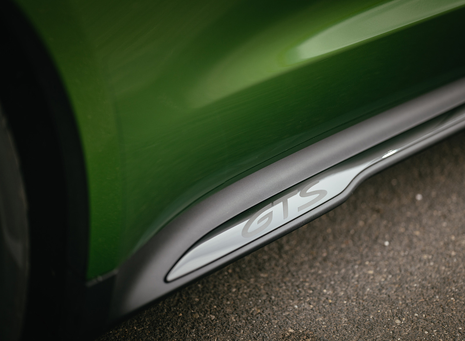 2022 Porsche Taycan GTS Sport Turismo (Color: Mamba Green Metallic) Detail Wallpapers #159 of 168