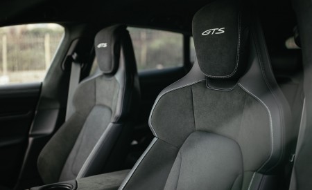 2022 Porsche Taycan GTS Sport Turismo (Color: Mamba Green Metallic) Interior Front Seats Wallpapers 450x275 (167)