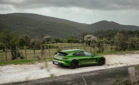 2022 Porsche Taycan GTS Sport Turismo (Color: Mamba Green Metallic) Rear Three-Quarter Wallpapers 450x275 (150)