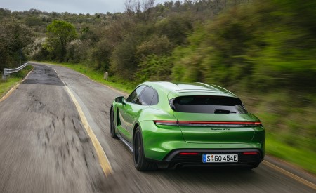 2022 Porsche Taycan GTS Sport Turismo (Color: Mamba Green Metallic) Rear Wallpapers 450x275 (137)