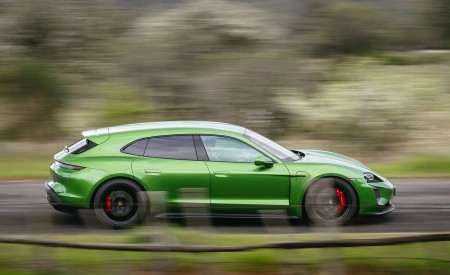 2022 Porsche Taycan GTS Sport Turismo (Color: Mamba Green Metallic) Side Wallpapers 450x275 (146)