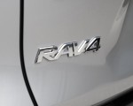 2022 Toyota RAV4 SE Hybrid Badge Wallpapers 150x120 (14)
