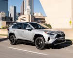 2022 Toyota RAV4 SE Hybrid Front Three-Quarter Wallpapers 150x120 (4)