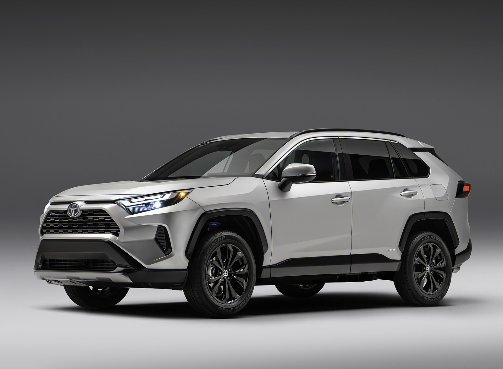 2022 Toyota RAV4 SE Hybrid Front Three-Quarter Wallpapers (7)