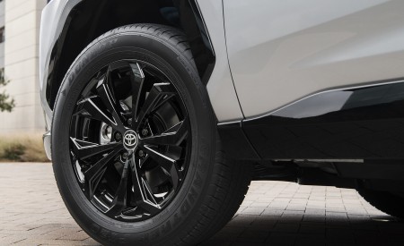 2022 Toyota RAV4 SE Hybrid Wheel Wallpapers 450x275 (13)
