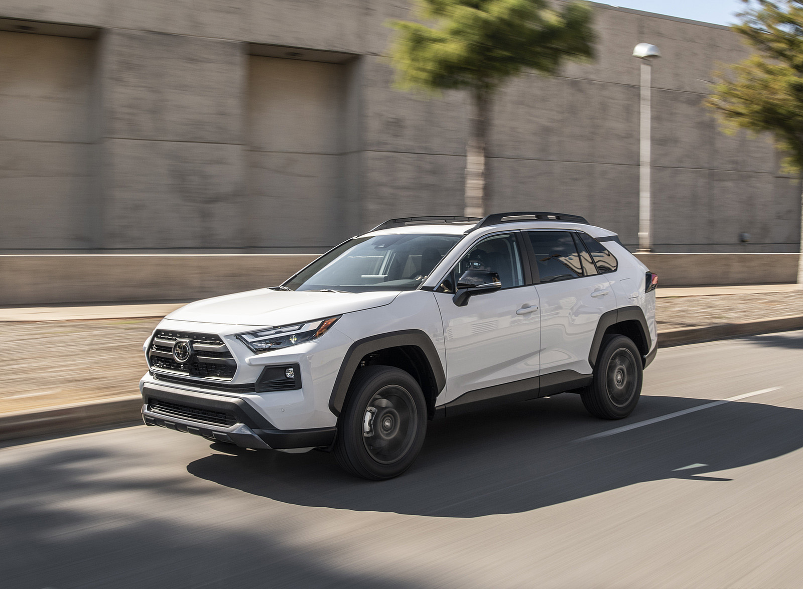 2022 Toyota RAV4 TRD Offroad Front Three-Quarter Wallpapers #29 of 42