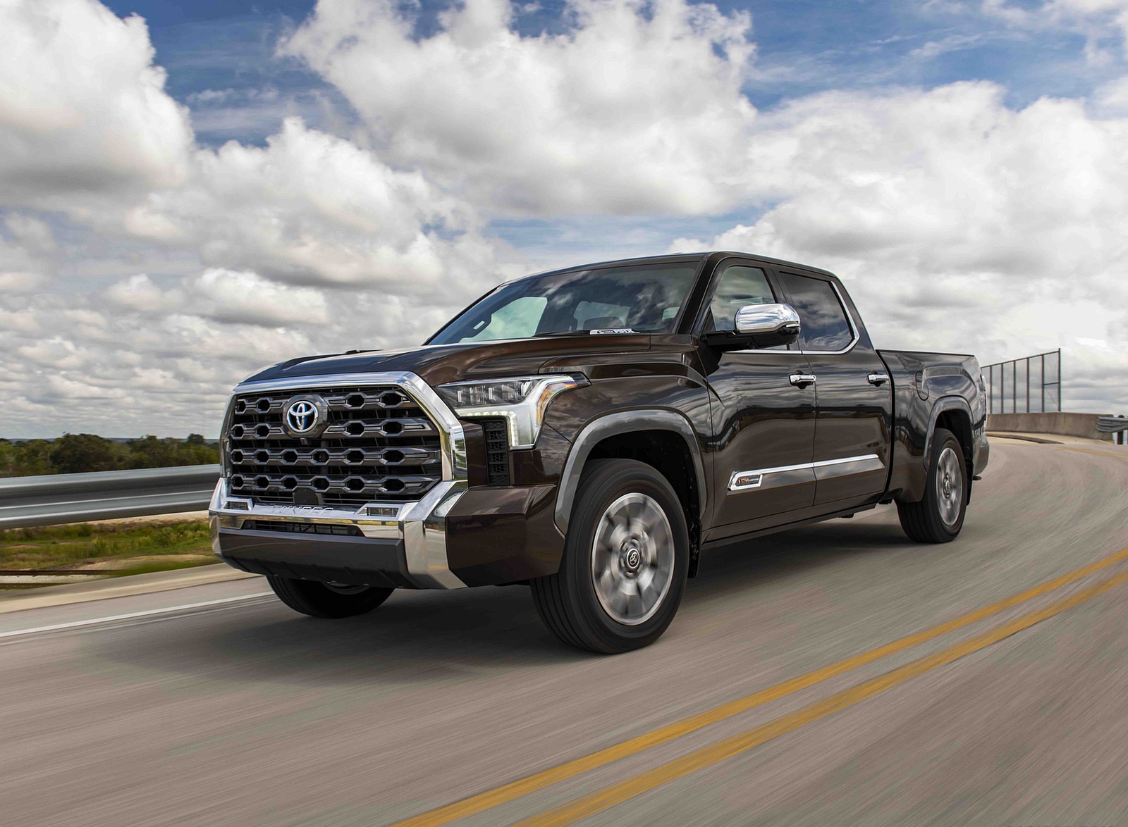 2022 Toyota Tundra 1794 Edition (Color: Smoked Mesquite) Front Three-Quarter Wallpapers (1)