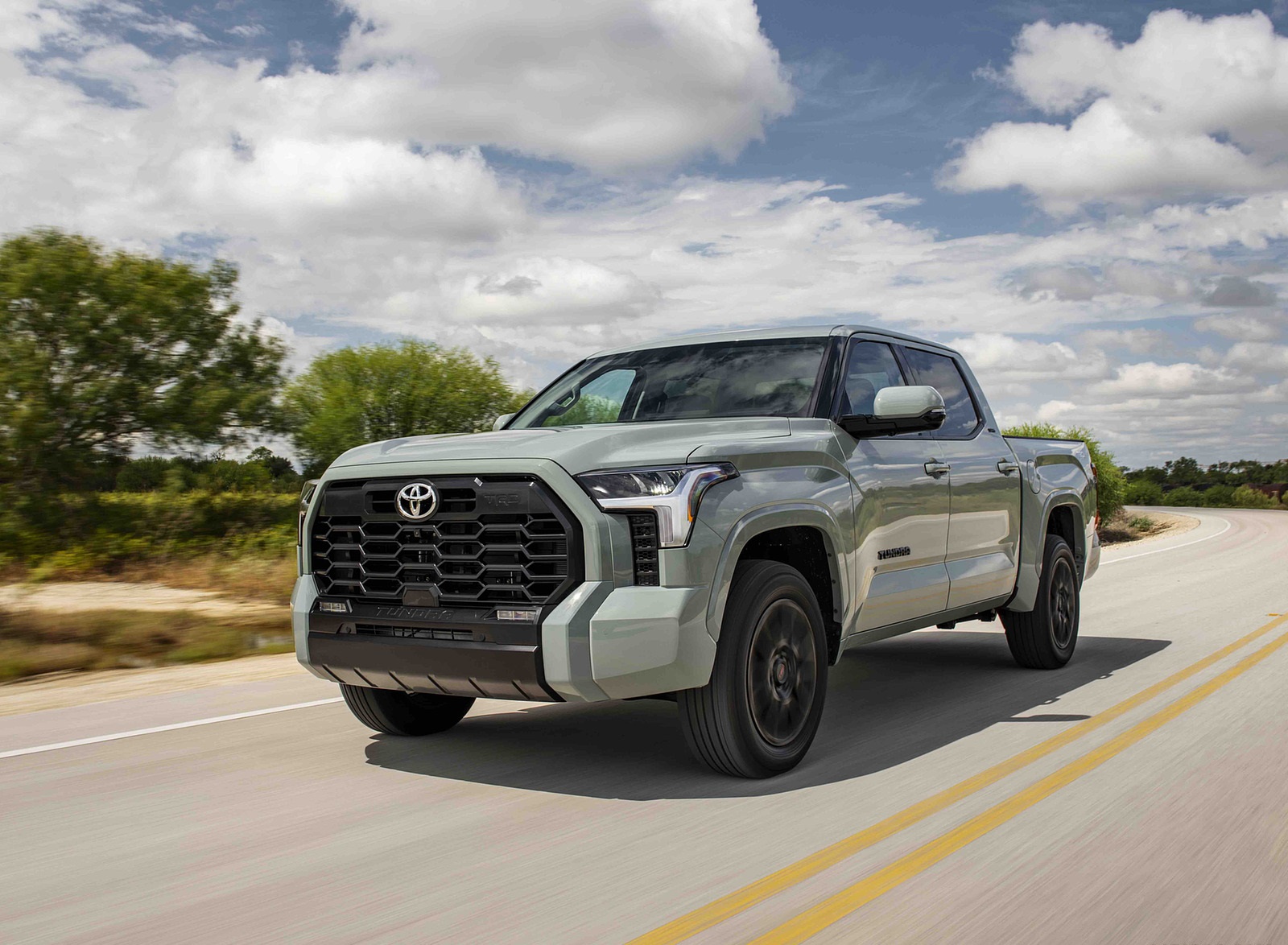 2022 Toyota Tundra SR5 TRD Sport (Color: Lunar Rock) Front Three-Quarter Wallpapers (1)