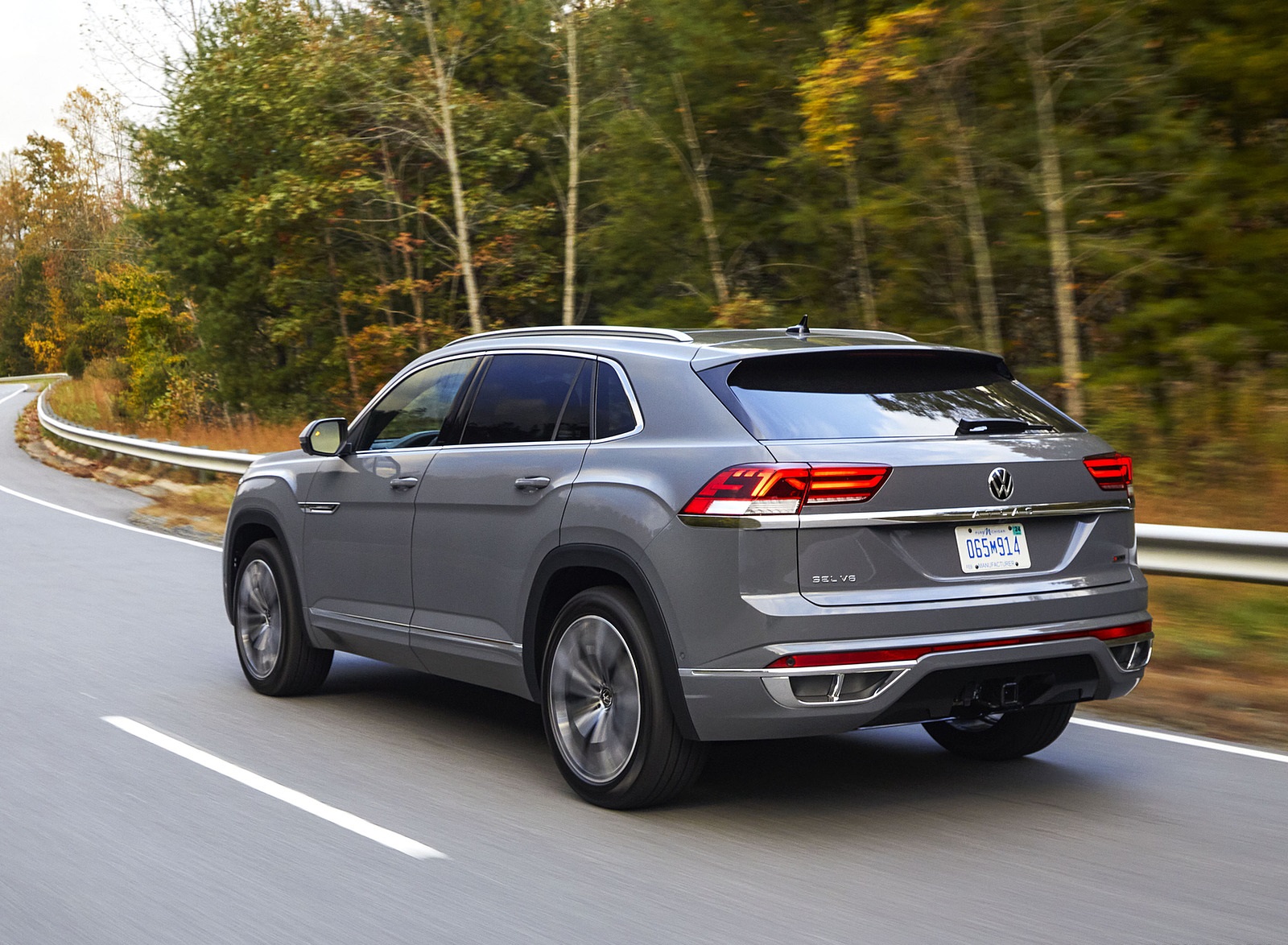 2022 Volkswagen Atlas Cross Sport Rear Three-Quarter Wallpapers (6)