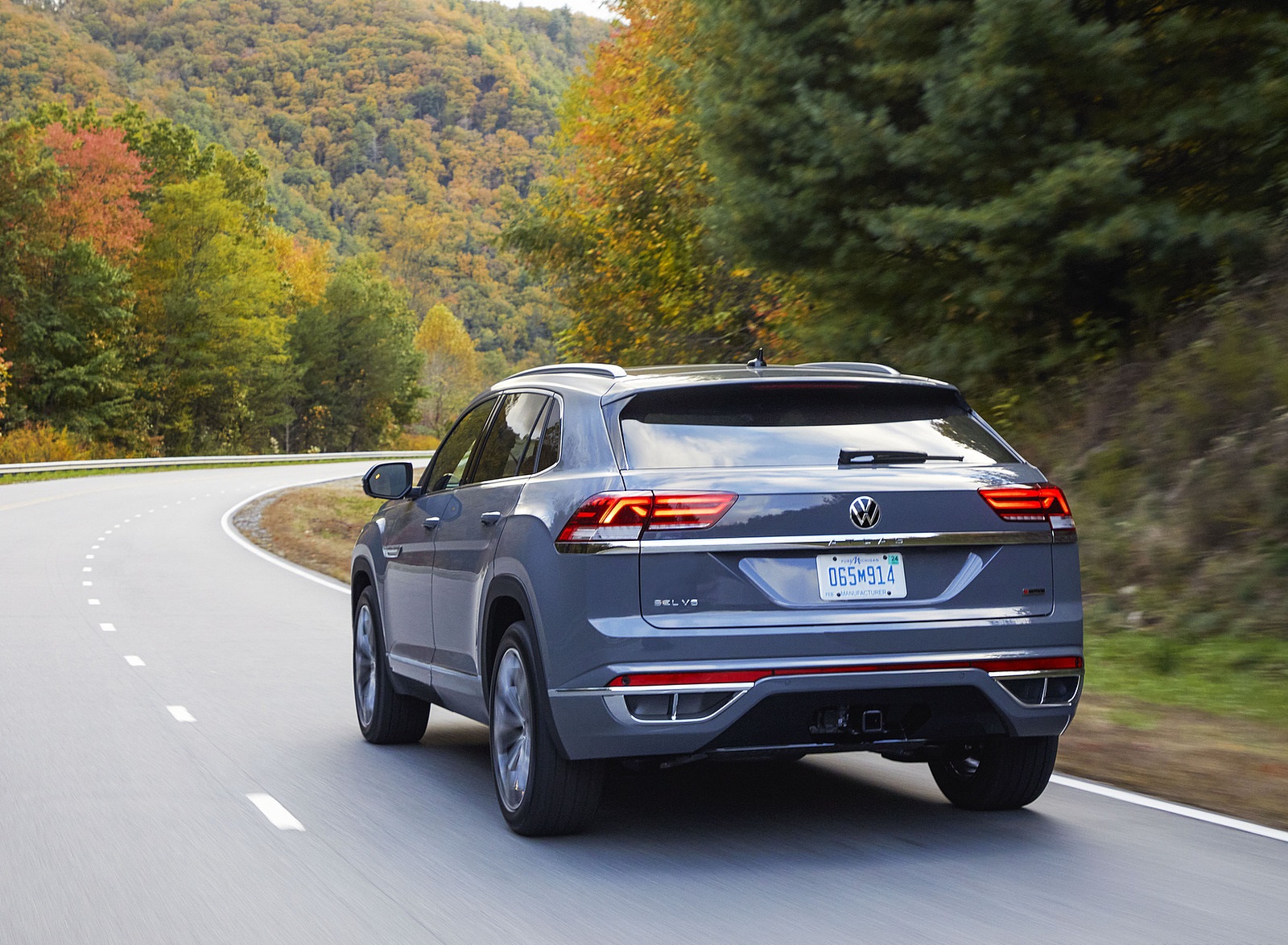 2022 Volkswagen Atlas Cross Sport Rear Wallpapers #8 of 20