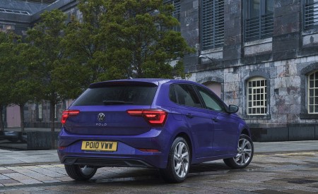2022 Volkswagen Polo Style (UK-Spec) Rear Three-Quarter Wallpapers 450x275 (14)