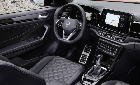 2022 Volkswagen T-Roc Cabriolet Interior Wallpapers 450x275 (15)