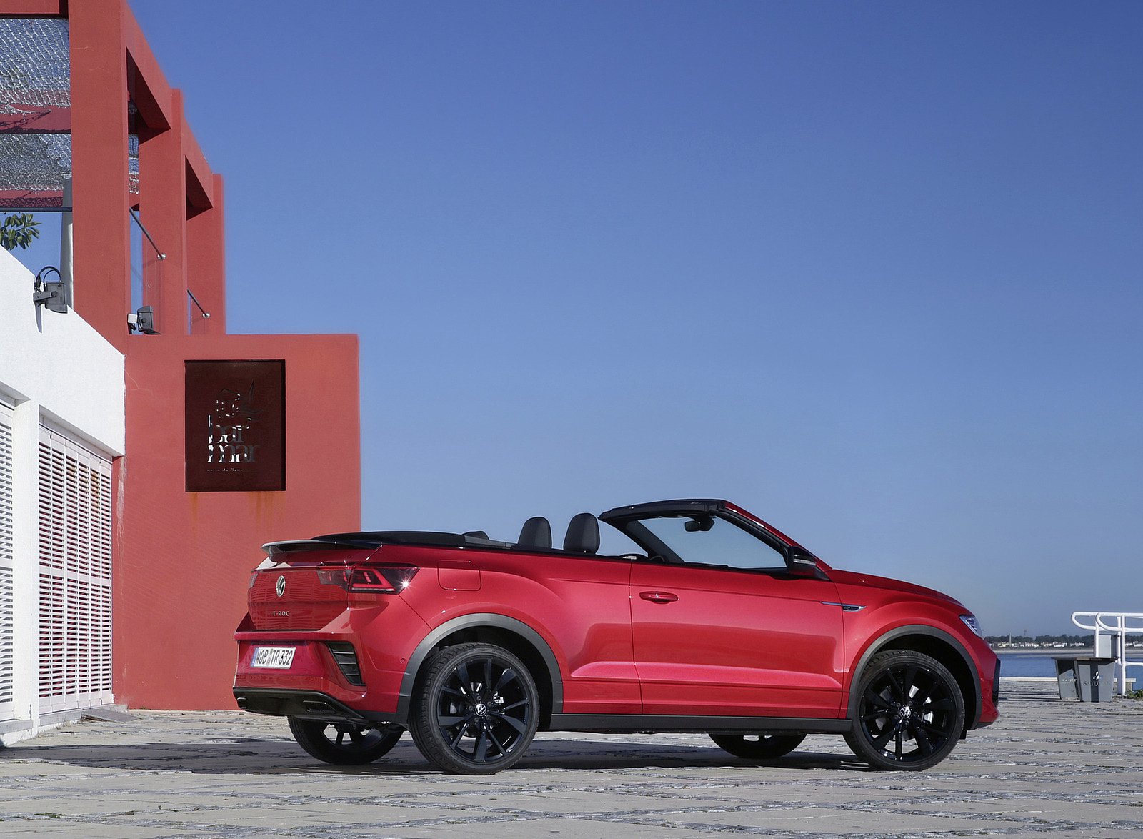 2022 Volkswagen T-Roc Cabriolet Rear Three-Quarter Wallpapers #10 of 60