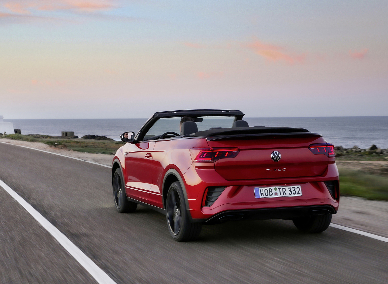 2022 Volkswagen T-Roc Cabriolet Rear Three-Quarter Wallpapers (2)