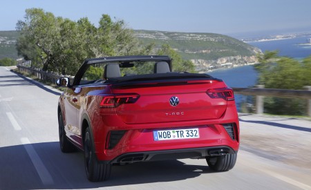 2022 Volkswagen T-Roc Cabriolet Rear Wallpapers 450x275 (5)