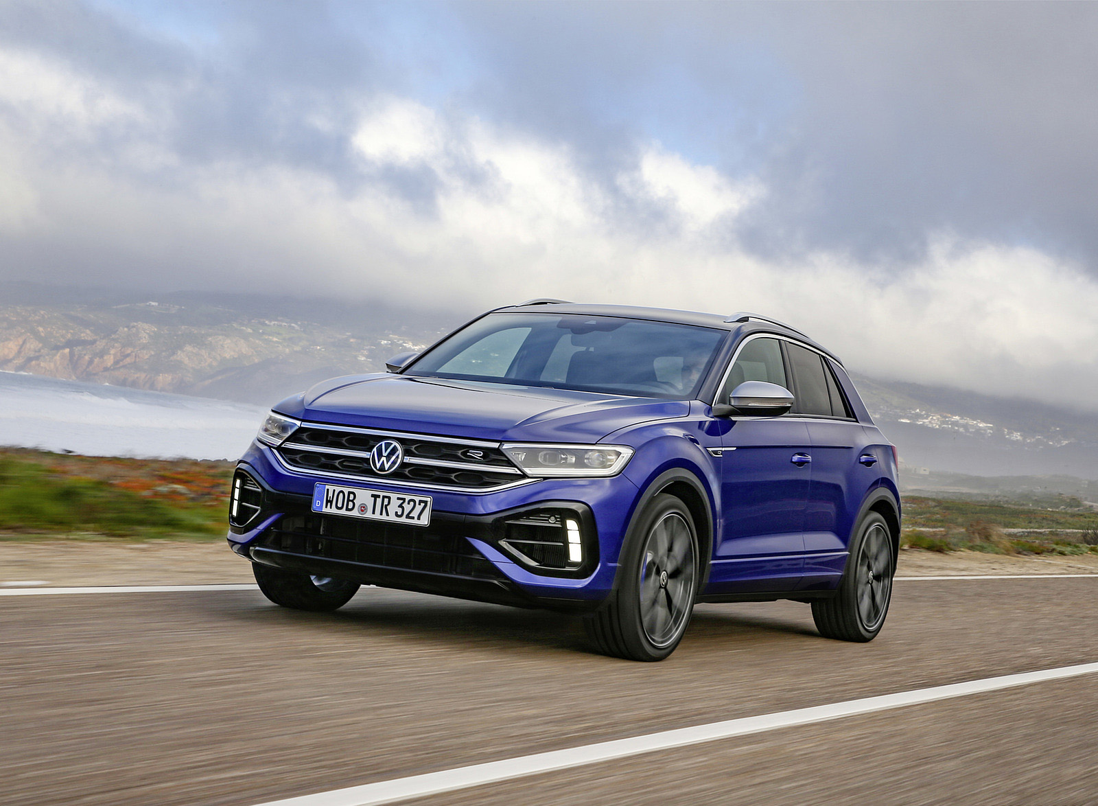 2022 Volkswagen T-Roc R Front Three-Quarter Wallpapers (6)