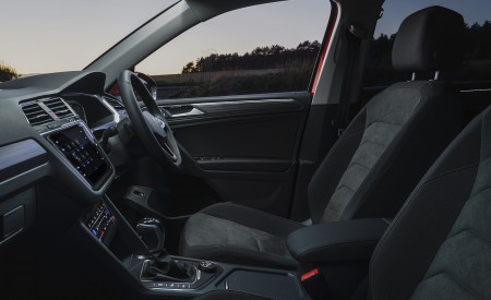 2022 Volkswagen Tiguan Allspace Elegance (UK-Spec) Interior Front Seats Wallpapers 450x275 (33)