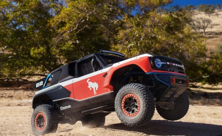 2023 Ford Bronco DR Off-Road Wallpapers 450x275 (3)