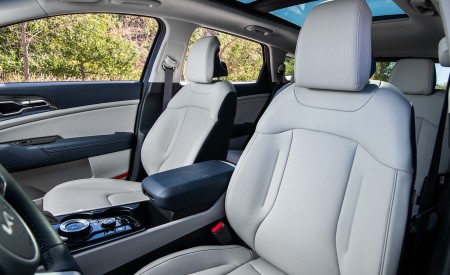 2023 Kia Sportage Hybrid Interior Front Seats Wallpapers 450x275 (32)
