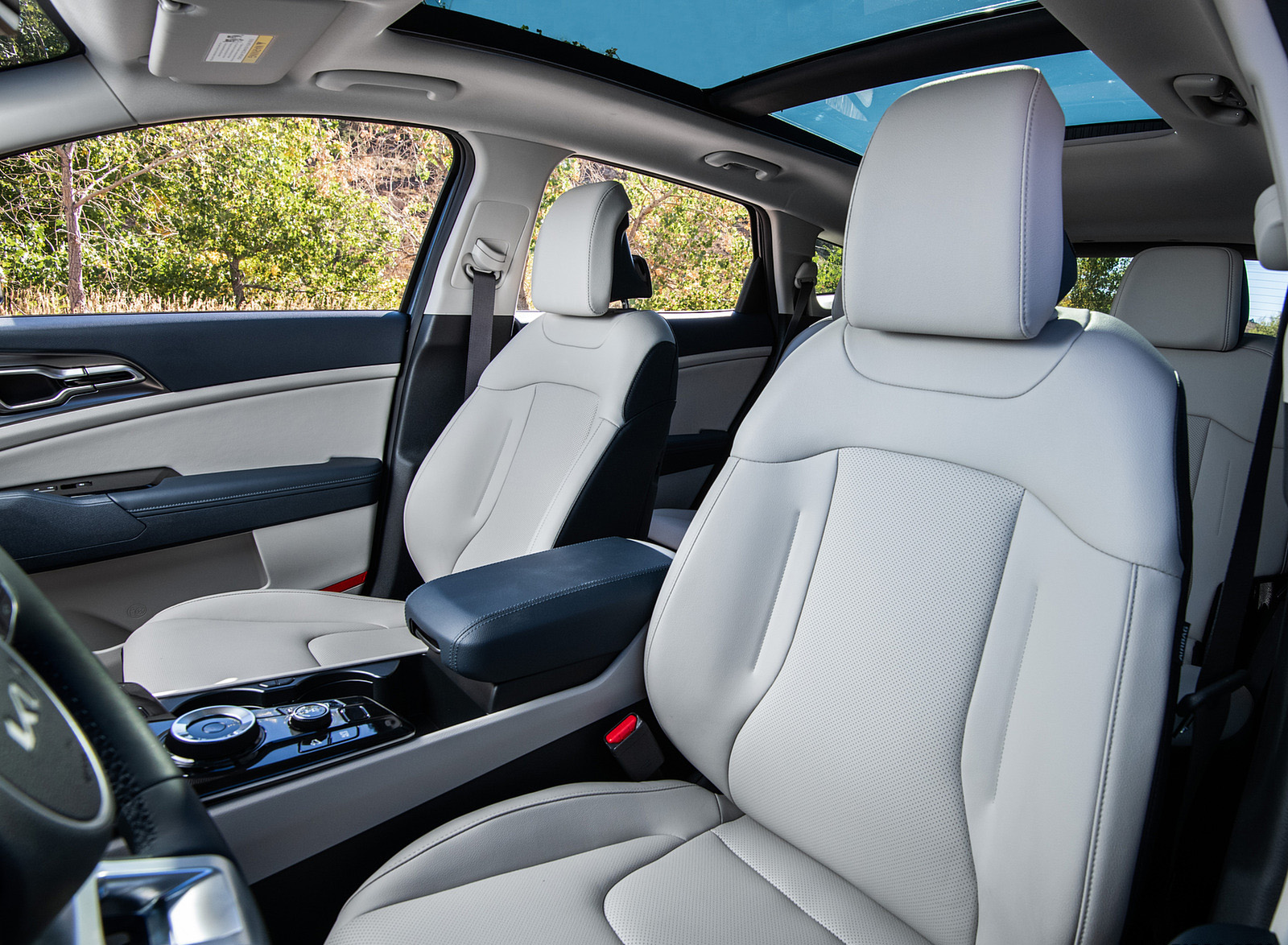 2023 Kia Sportage Hybrid Interior Front Seats Wallpapers #32 of 38