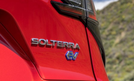 2023 Subaru Solterra Badge Wallpapers 450x275 (142)