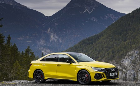 2022 Audi RS 3 Saloon Launch Edition (UK-Spec) Front Three-Quarter Wallpapers 450x275 (44)