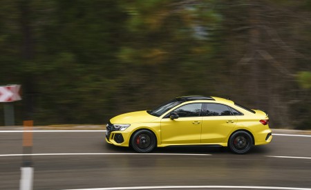2022 Audi RS 3 Saloon Launch Edition (UK-Spec) Side Wallpapers 450x275 (27)