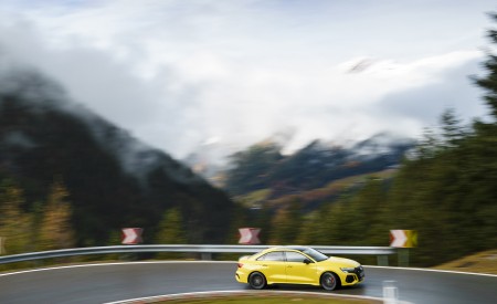 2022 Audi RS 3 Saloon Launch Edition (UK-Spec) Side Wallpapers 450x275 (29)