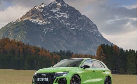 2022 Audi RS 3 Sportback Launch Edition (UK-Spec) Front Three-Quarter Wallpapers 450x275 (46)