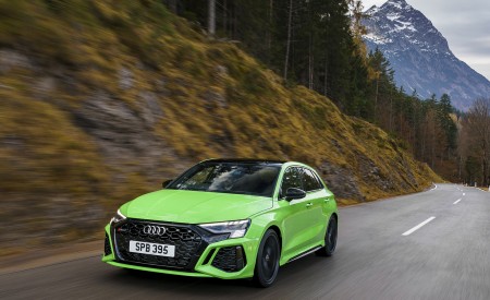 2022 Audi RS 3 Sportback Launch Edition (UK-Spec) Front Three-Quarter Wallpapers 450x275 (25)