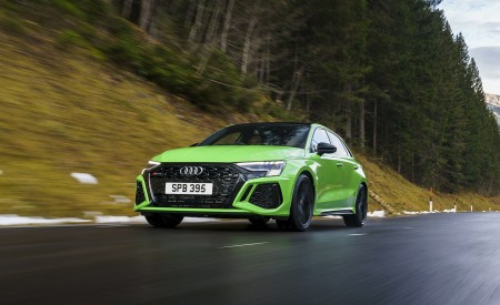 2022 Audi RS 3 Sportback Launch Edition (UK-Spec) Front Three-Quarter Wallpapers 450x275 (7)