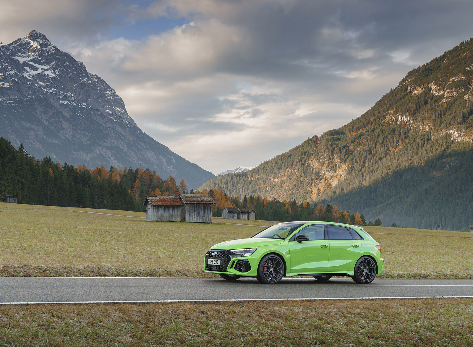 2022 Audi RS 3 Sportback Launch Edition (UK-Spec) Front Three-Quarter Wallpapers #47 of 115