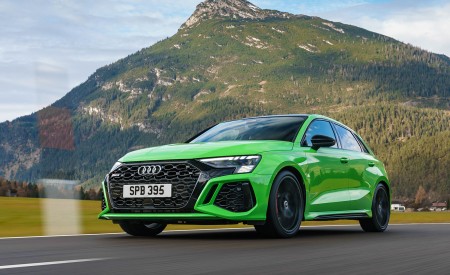 2022 Audi RS 3 Sportback Launch Edition (UK-Spec) Front Three-Quarter Wallpapers 450x275 (26)