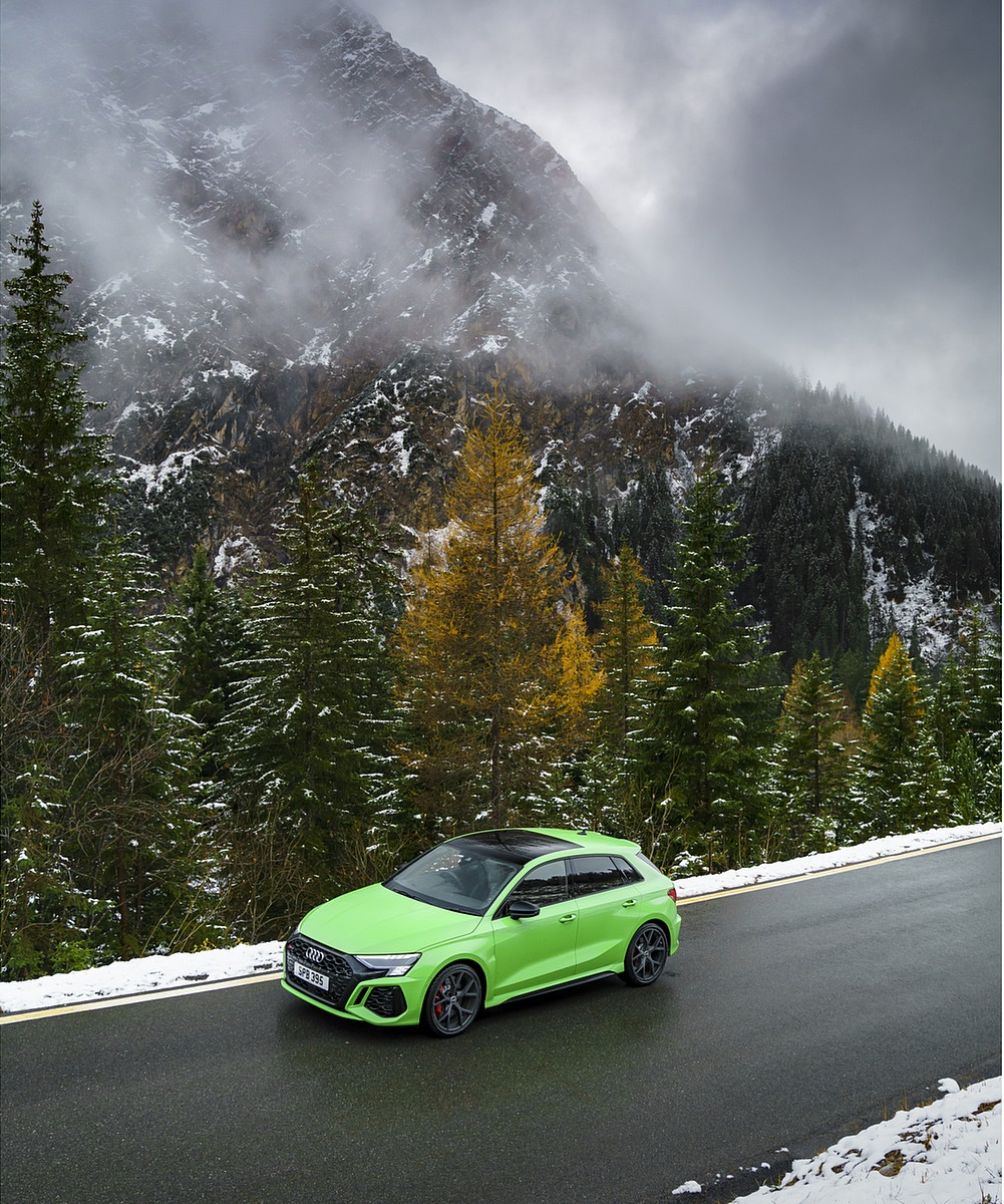 2022 Audi RS 3 Sportback Launch Edition (UK-Spec) Front Three-Quarter Wallpapers #43 of 115